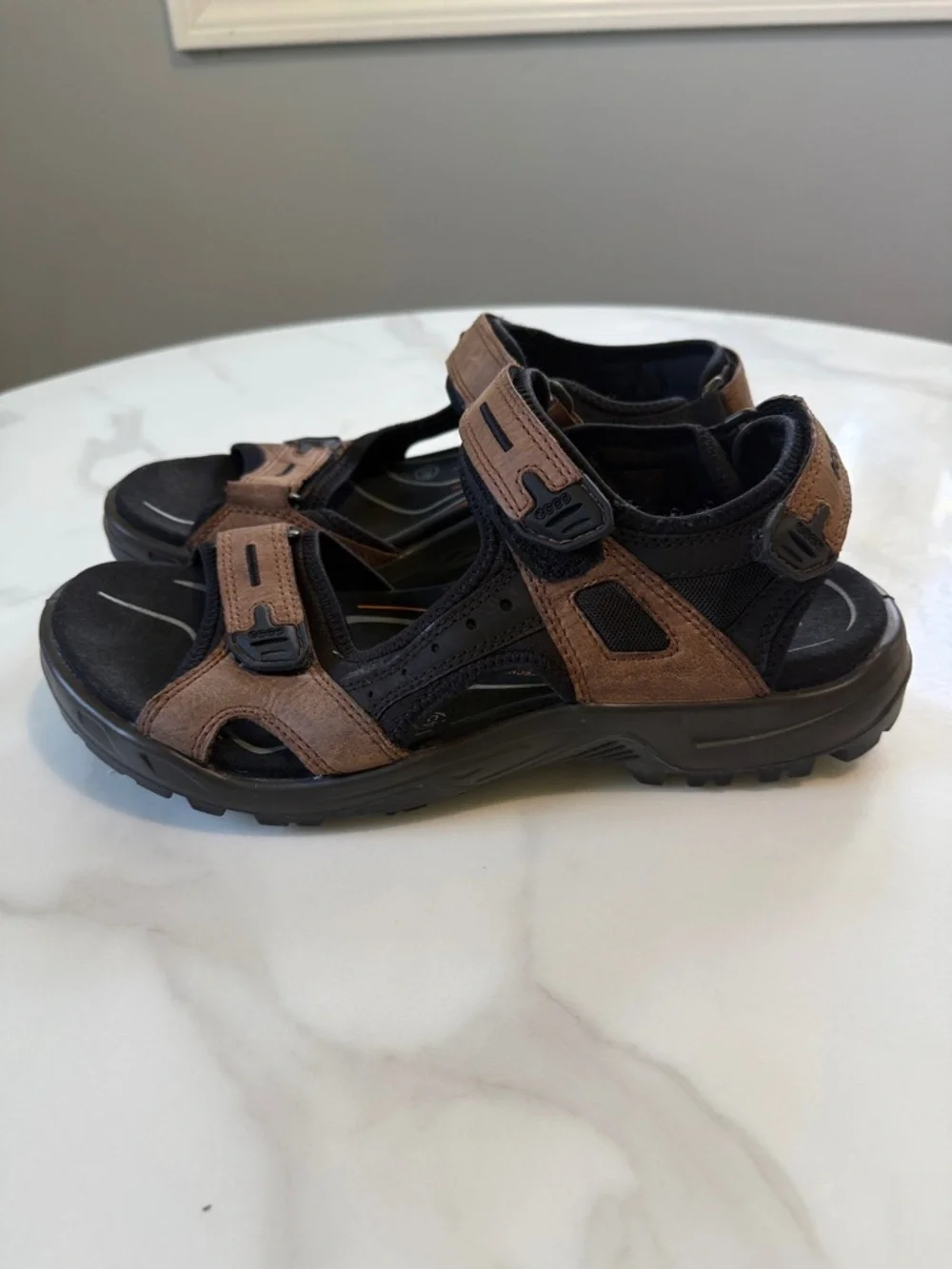 Ecco Men's Brown & Black Adjustable Leather Sandals size 45